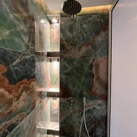 Seanest Luxury Χανιώτη